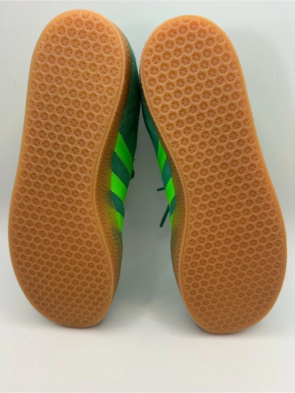 adidas Originals Gazelle – Womens Sneakers Green Solor Green  NEW